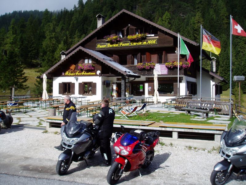 Pause am Passo Duran